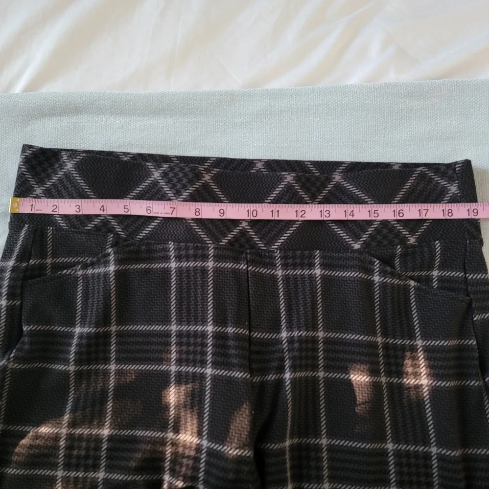 Torrid Plaid Wide Leg Pants in Black and gray - Picture 5 of 8